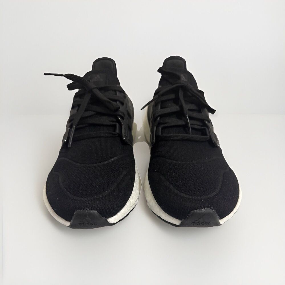 Adidas ULTRABOOST 22 Women's  Running Shoe Size  8 - Picture 2 of 10
